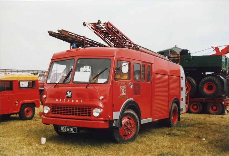 168BDL Bedford TK HCB WrE Isle of Wight