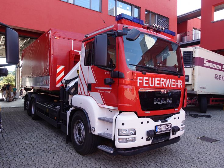 MAN-Palfinger WLF2 Prime-mover2