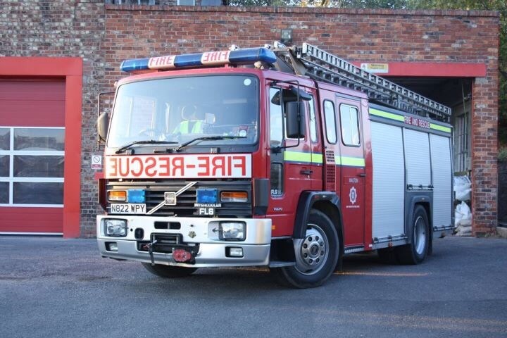 Volvo FL614/ EOne  N York N822WPY 