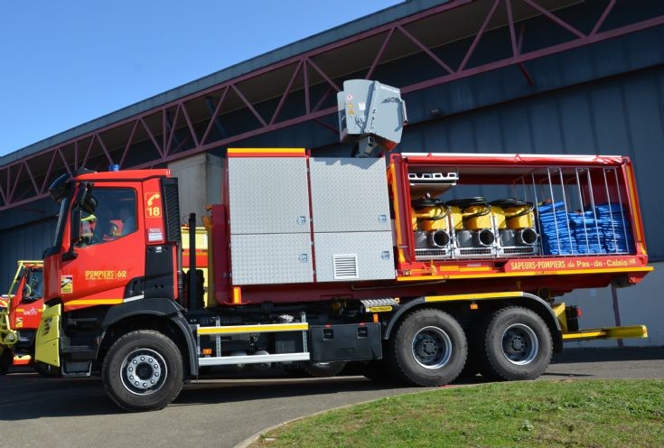 Renault-Hytrans Prime Mover/High volume pod