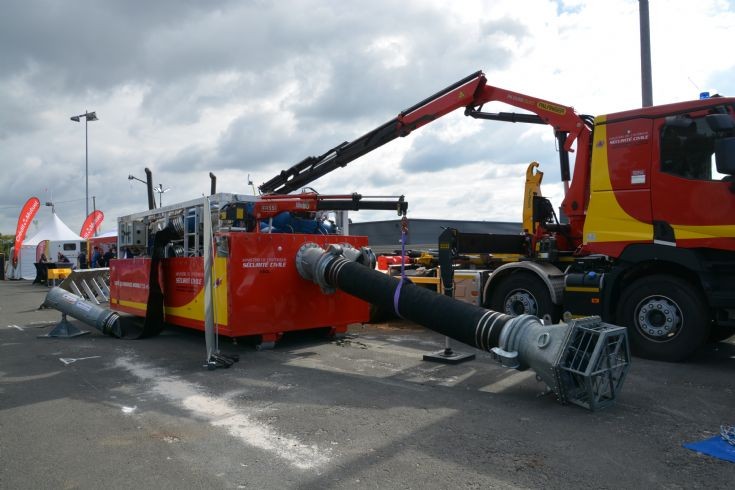 Renault-Hytrans Prime Mover/High volume pod