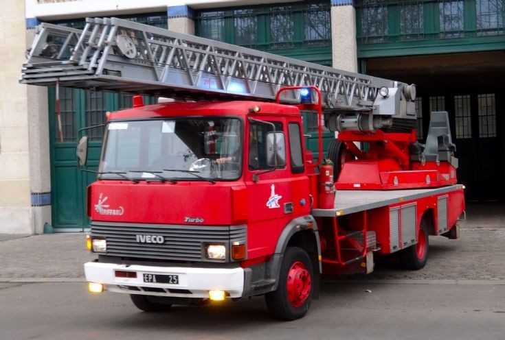 Iveco-Riffaud TTL30