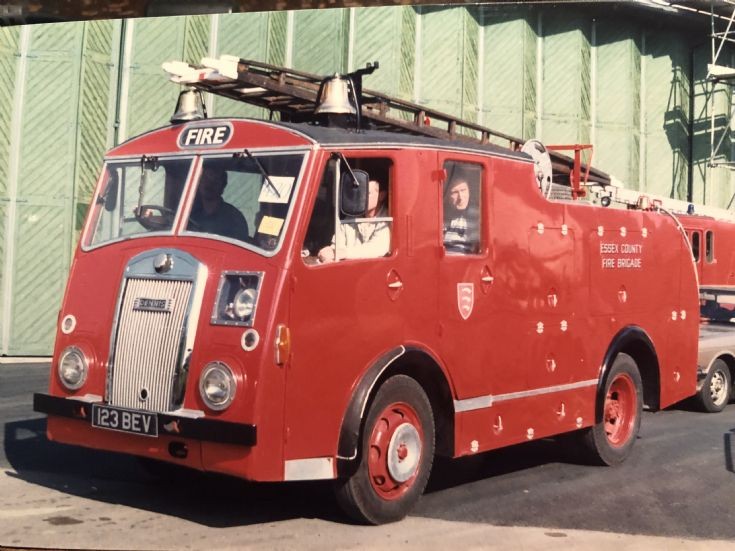 123BEV Dennis F8 Leytonstone Essex