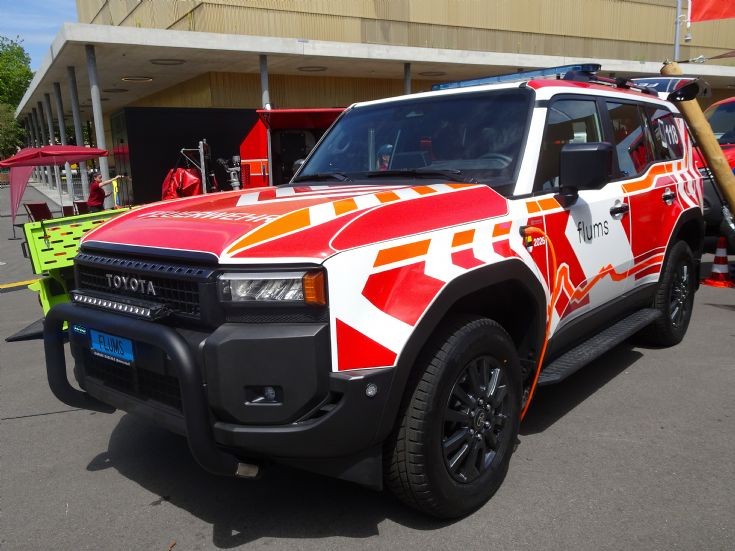 Toyota Land Cruiser hybrid - Off-road vehicle