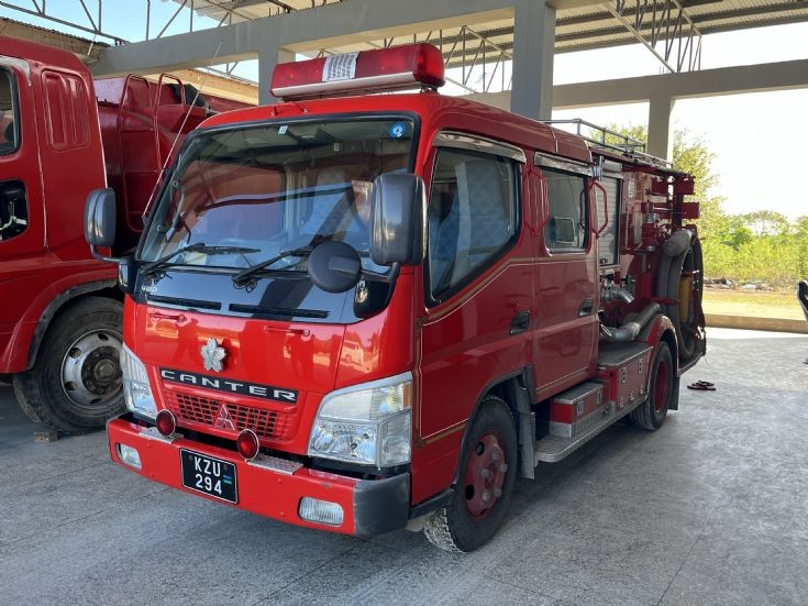 Fuso-Mitsubishi Canter-Light Pump