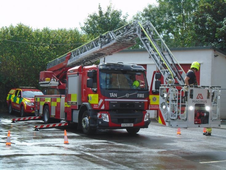 CU70CBX Volvo FE Emergency One/Magirus TL MWWFRS