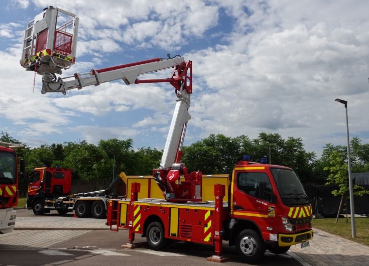 Mitsubishi Fuso-Multitel 18m arial platform