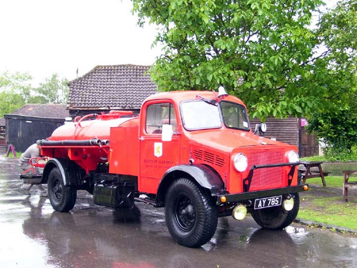 1942 Bedford OY Water Tender