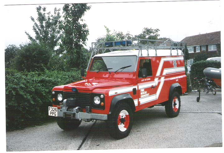 F326PPG West Sussex FRS Landrover East Wittering