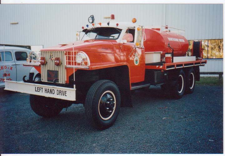 Studebaker 6x6 fire appliance