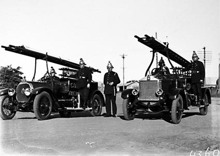 Hotchkiss & Albion pumpers, Canberra, Australia