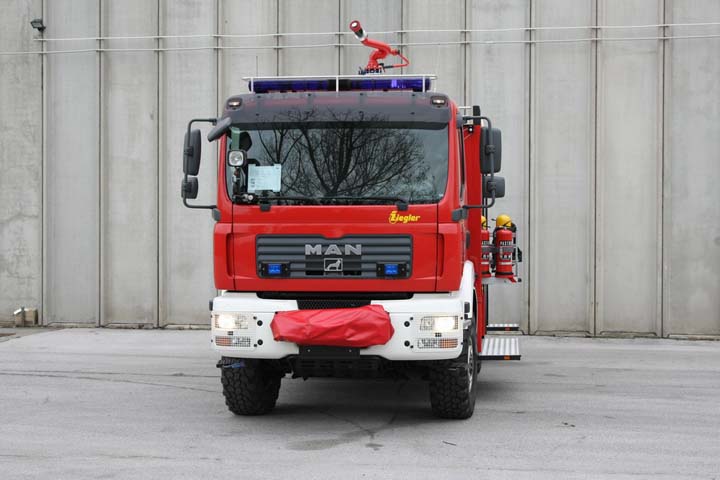 Fire brigade Drnis Croatia MAN TGM front