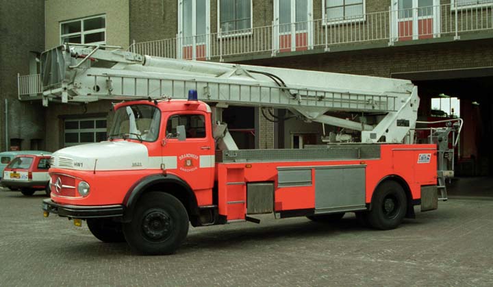 Brandweer Enschede Mercedes Simon HP