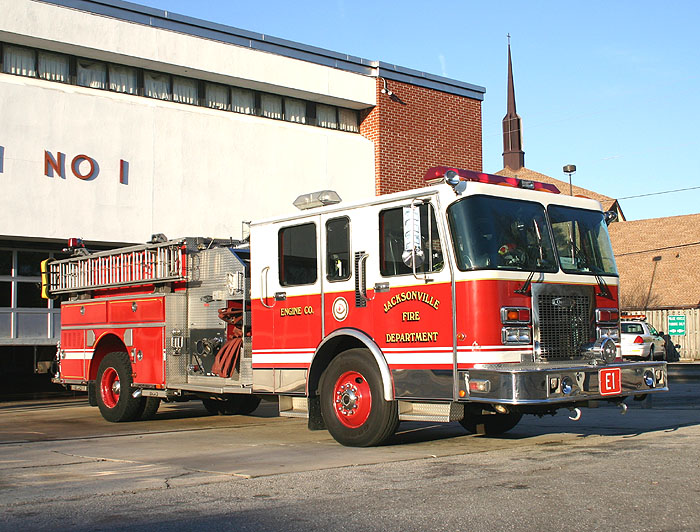 Fire Engines Photos - Jacksonville NC Eng. 1