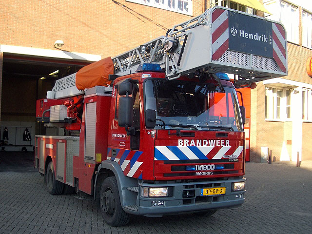 Amsterdam 24 metre ladder 
