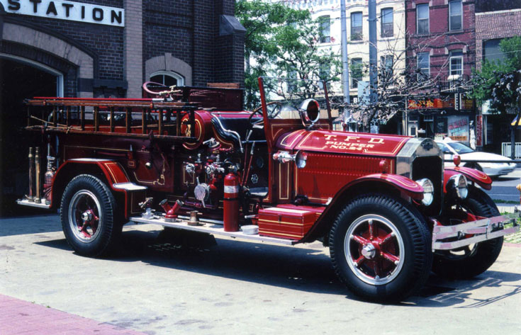 Toronto Fire department 1928 pumper 