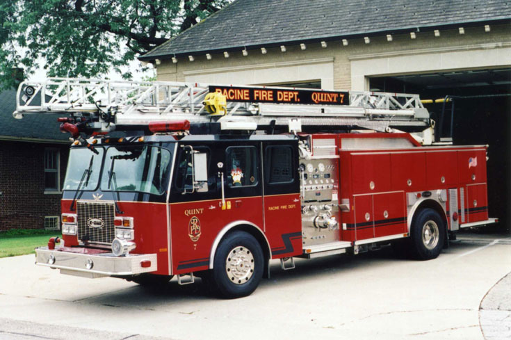 Racine Fire department Wisconsin E-One Quint 7