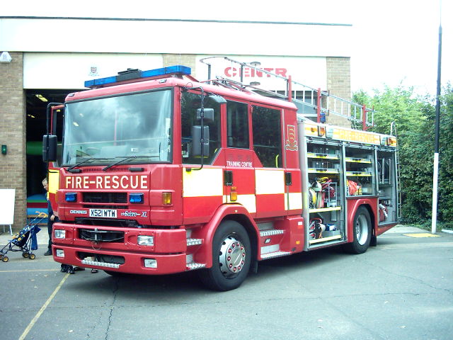 Essex fire and rescue Dennis Sabre XL