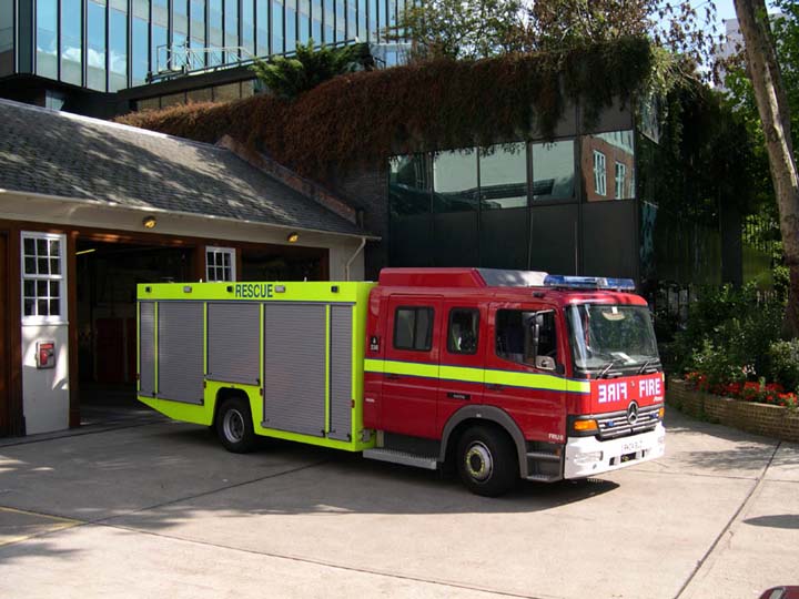 London-Euston Mercedes Atego 