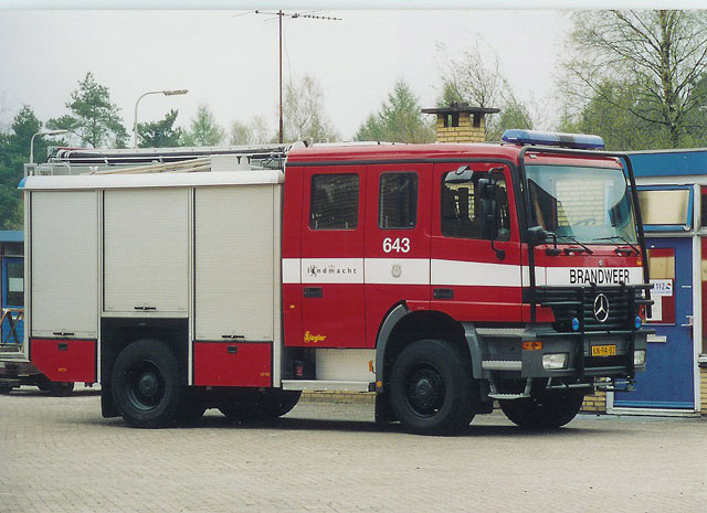 Mercedes Actros Army