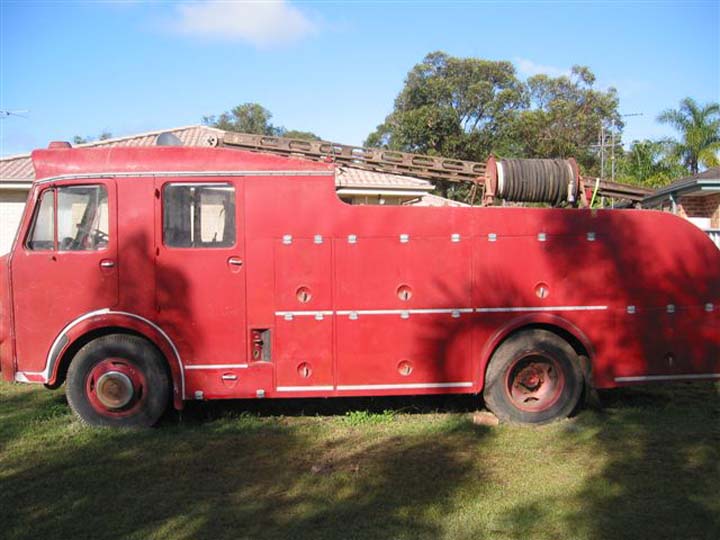Dennis F44 No 405 Fire Engine Australia left