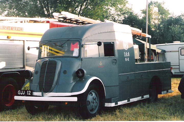 1941 Fordson 7V Heavy Unit (reg GJJ 12) 