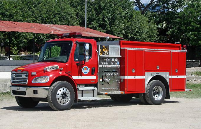 El Salvador Fire Service - E-One engine