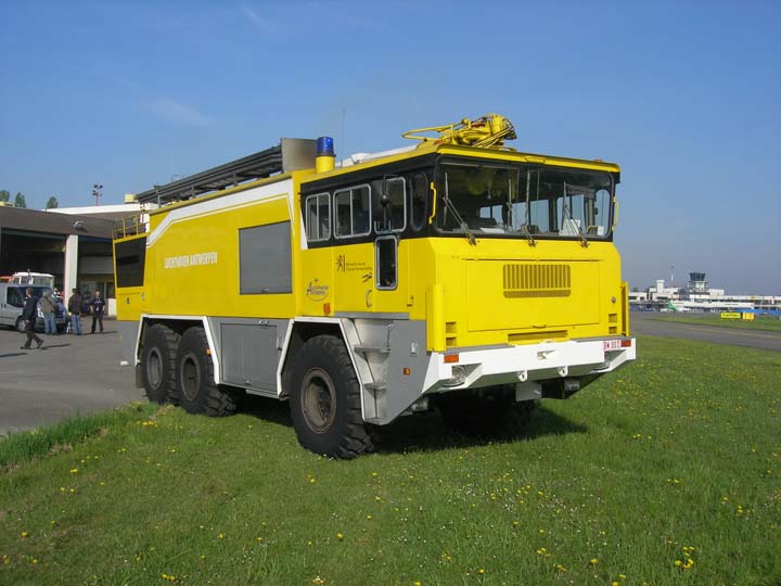Airport Fire service Antwerpen Faun Crashtender