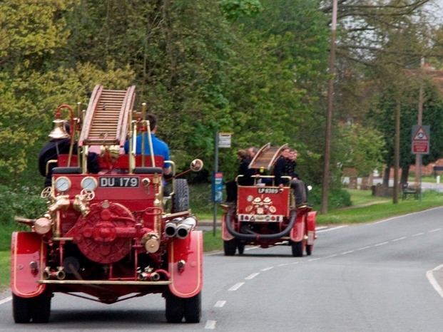 Fire Engines Photos Dennis N Types DU179 And LP8389