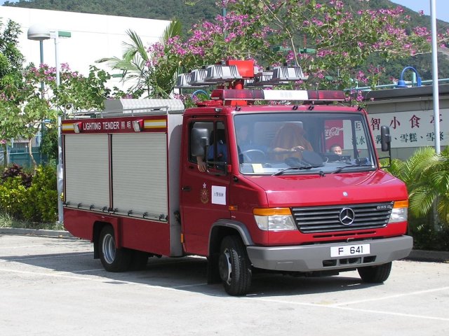 Mercedes Lighting Tender 