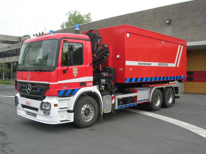Brandweer Kortrijk Mercedes Actros Prime mover