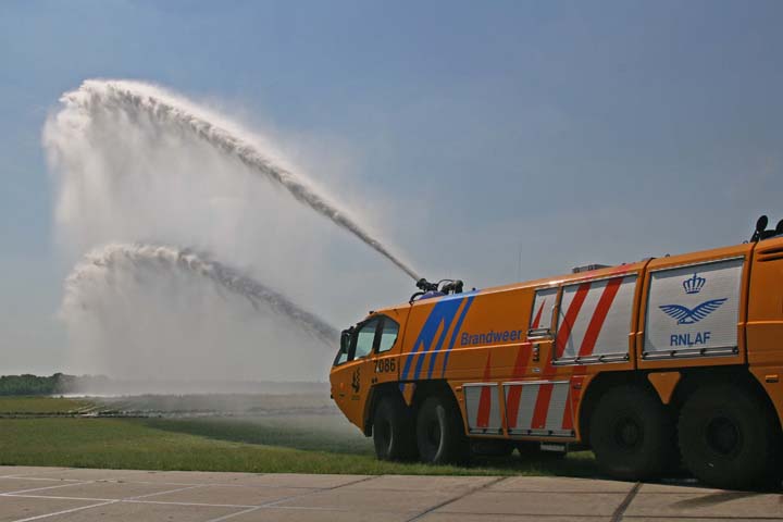 Dutch Airforce Gilze-Rijen E-One in action
