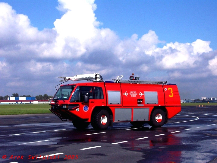 Warsaw Airport [Okecie] Fire Brigade Crashtender