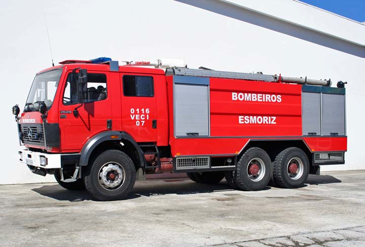 Bombeiros Voluntarios Esmoriz Mercedes 2629