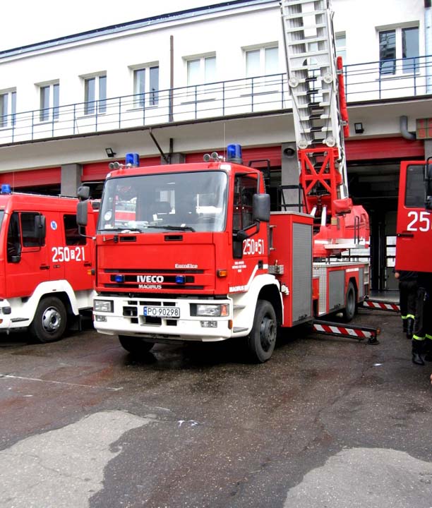 250[P[51 SD-30 Iveco Magirus Fire School Poznań