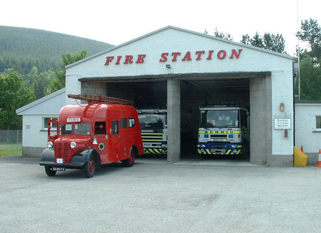GLW 473 Outside Ballater