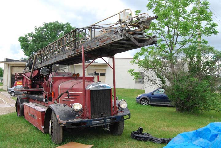 1940 Dennis 6