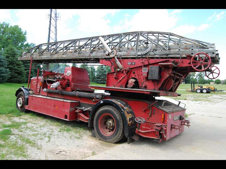 1940 Dennis 9