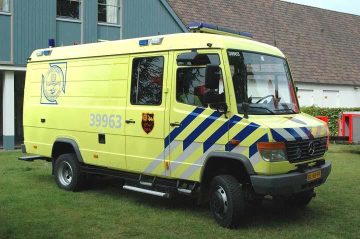 Divers Unit van Amerongen Arnhem Mercedes