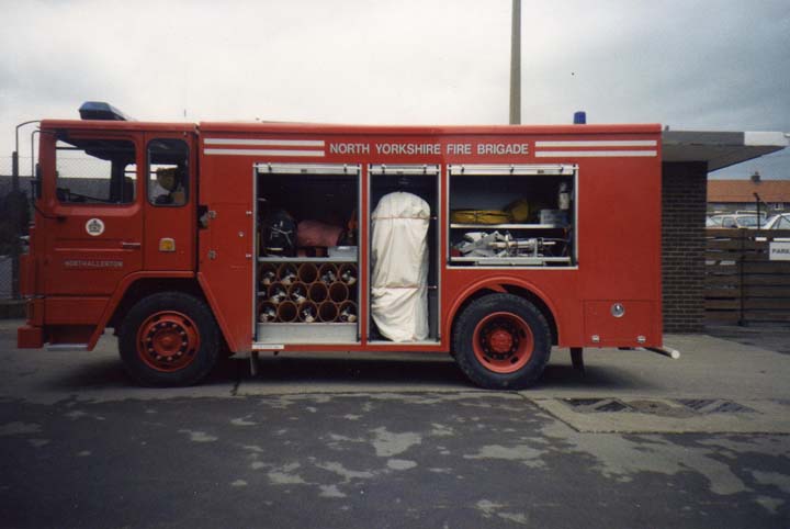 Dennis ET - E788 LAJ 