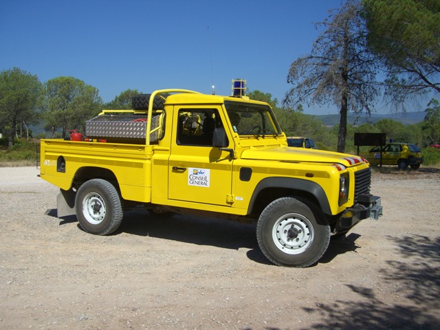 C.C.F.l. Landrover 110 - 600 litres