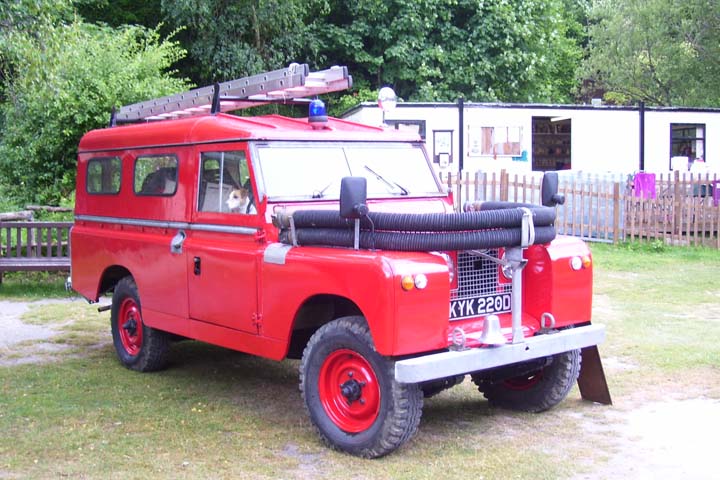 Windsor Castle 1966 Landrover '11A 109'  