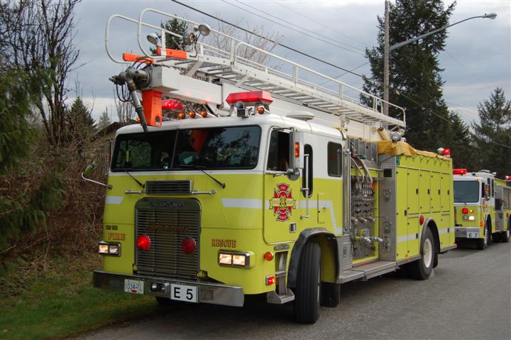 Surrey Fire Service Engine 5