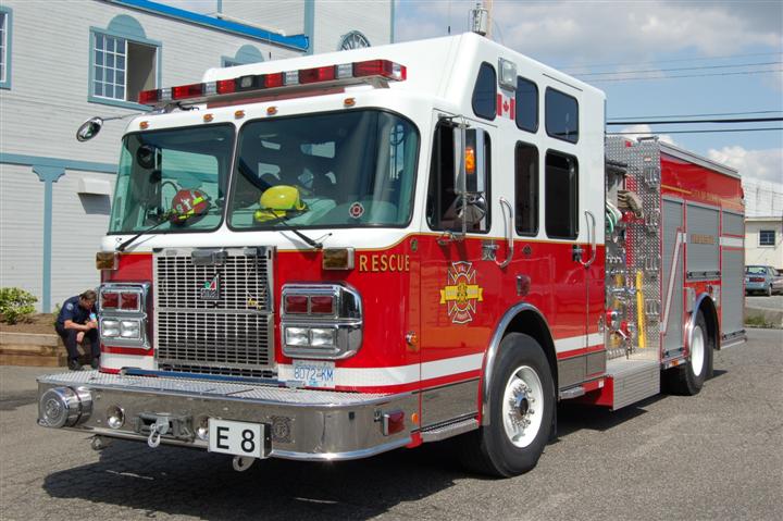 Surrey Fire Service Engine 8