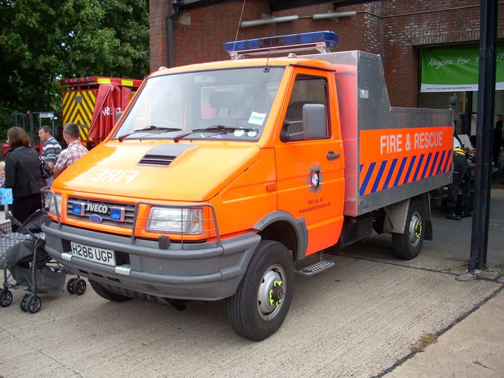 Buckinghamshire Iveco hose layer