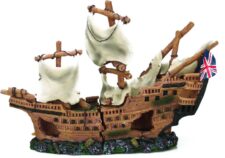 Small Shipwreck With Sails (25 x 10.5 x 17 cm)