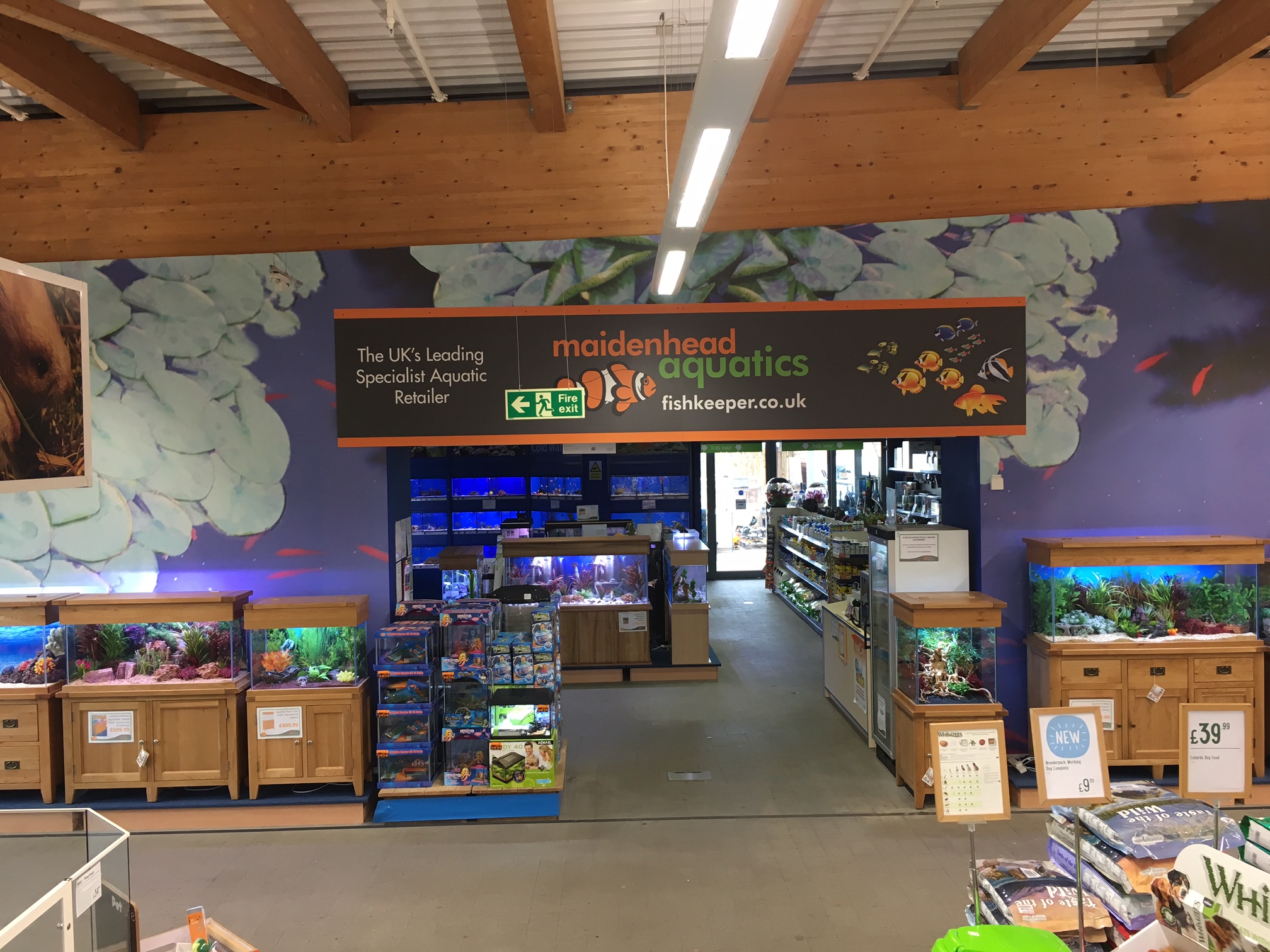 dobbies garden centre fish tanks Fasci Garden