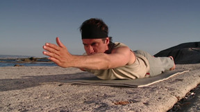 Hatha Yoga mit Ralf Bauer - Yoga-Quickie 1