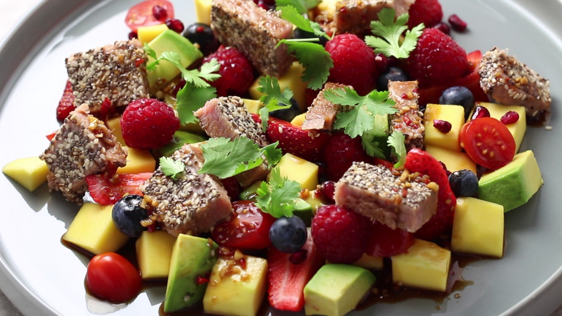 Tunafish Steak with a Chia-Sesame Crust - Low Carb Recipes by Foodabi