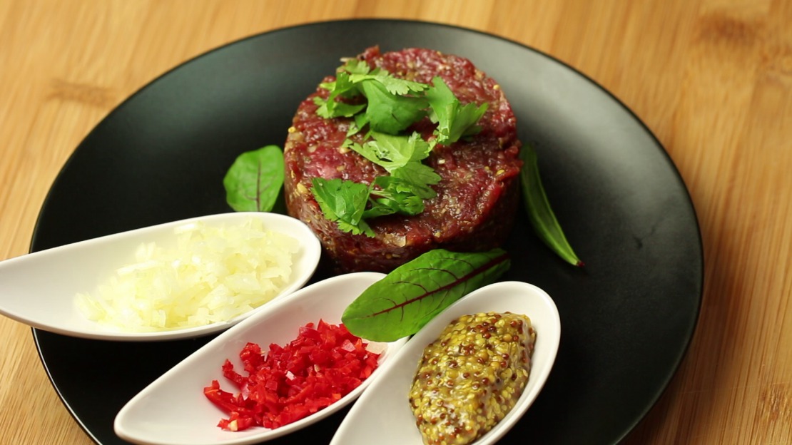 Beef Tartar - Low Carb Recipes by Foodabi